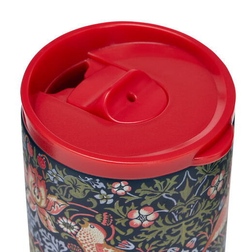 With a bright red silicon slide aperture, it's perfect for easy sipping on the go.